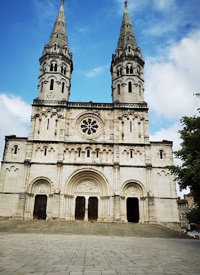 Église Saint-Pierre de Mâcon