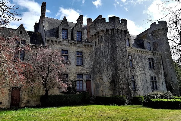 Château de Tigné de GERARD DEPARDIEU