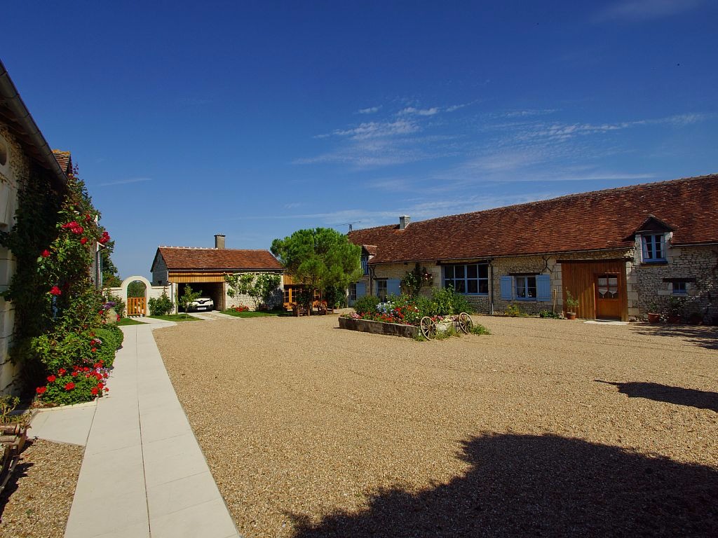 Stunning, luxurious  property set in glorious countryside, heated pool
