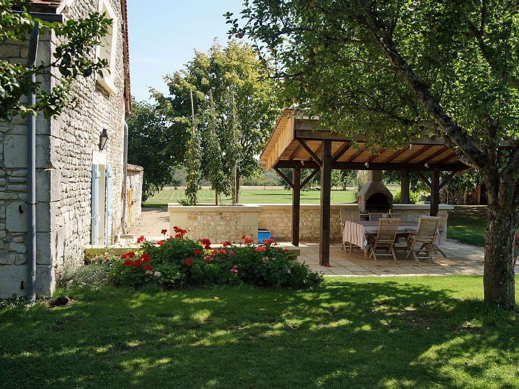 Stunning, luxurious  property set in glorious countryside, heated pool
