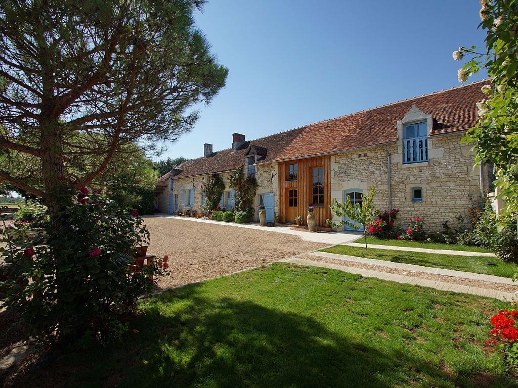 Stunning, luxurious  property set in glorious countryside, heated pool