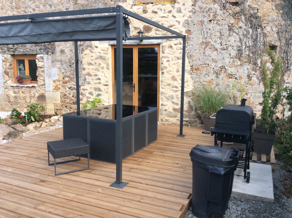Les Rossignols 4****,renovated barn in chassenon