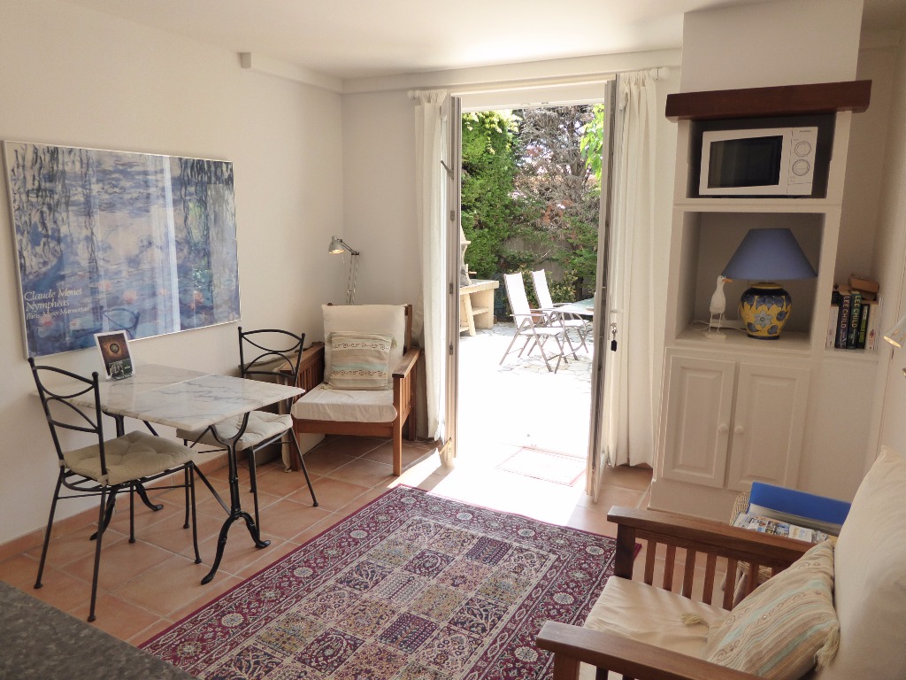 Cottage Apartment  + Private Pool