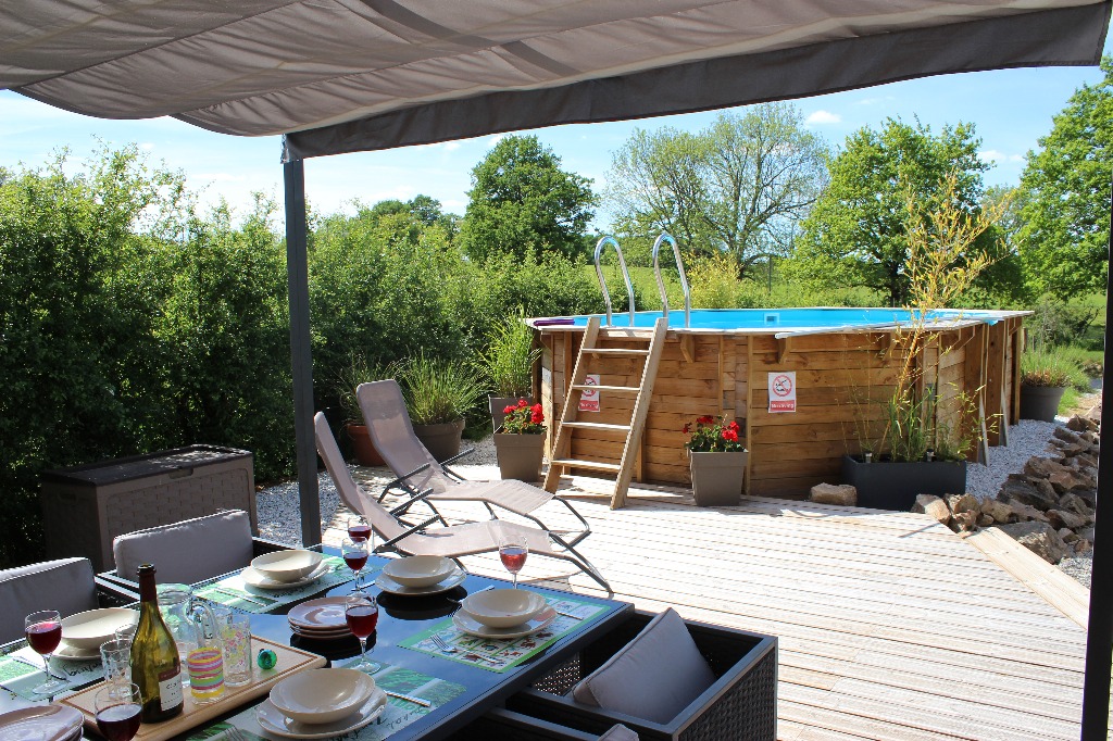 Les Rossignols 4****,renovated barn in chassenon — 2-slaapkamer Gîte in Charente