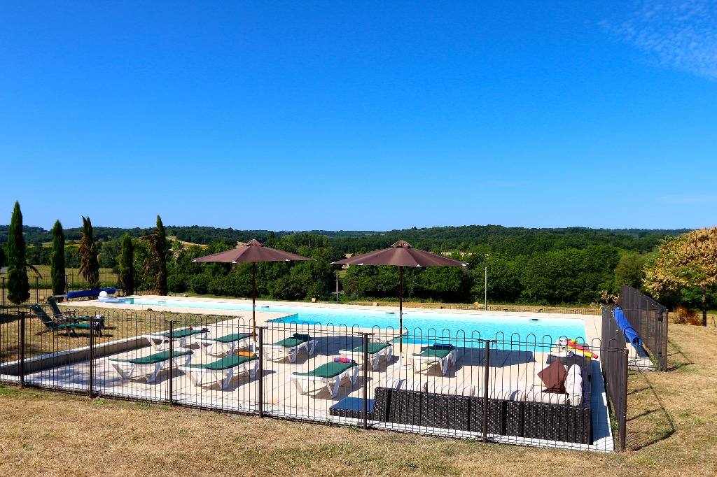 BELLE ETOILE - FARMHOUSE, IN RONSENAC, POITOU-CHARENTES, FRANCE