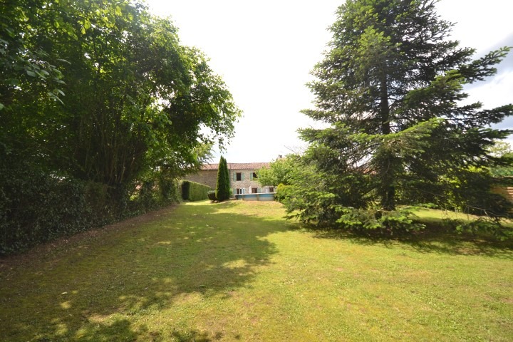 La Grange Souris -Gite in private grounds with private pool - 9 people