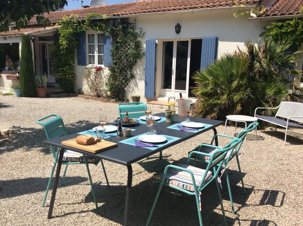 St Remy de Provence country cottage - pool  and large private garden