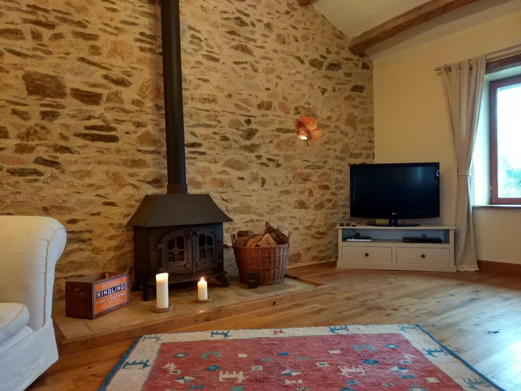 Le Tilleul, 2 Child Friendly rural gites, large private pool & garden