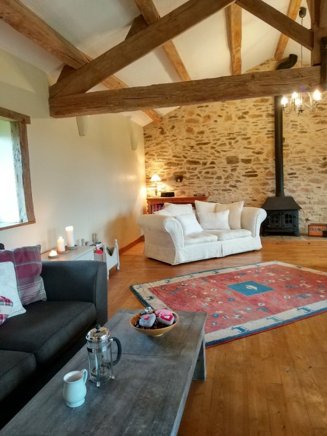 Le Pommier, Child Friendly rural gite with large pool & garden