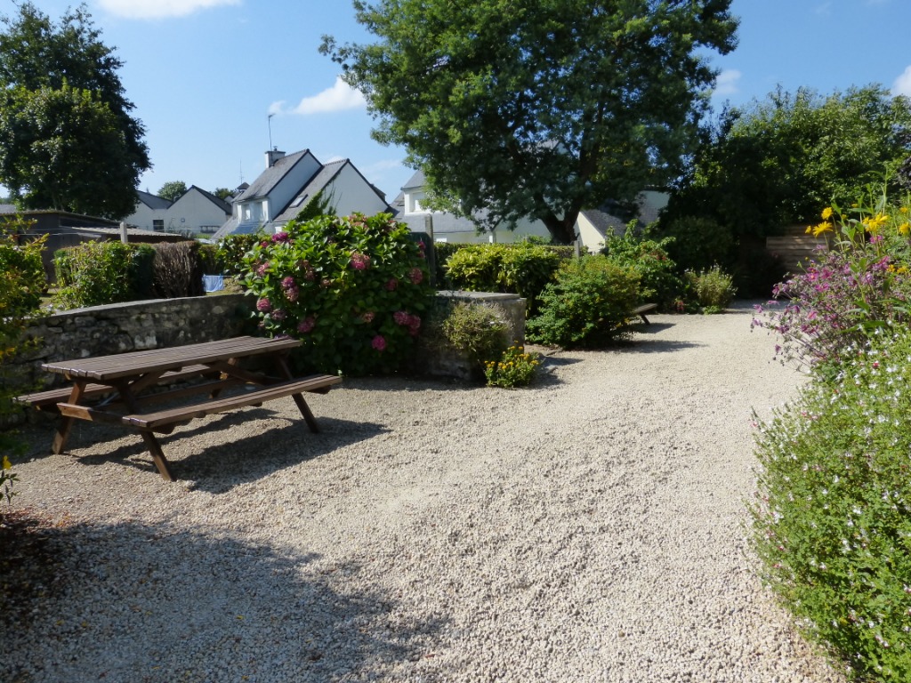The Atelier, traditional cottage in village center