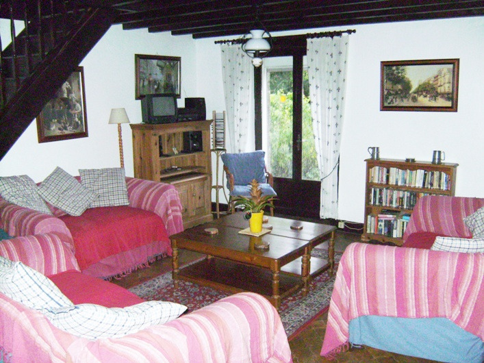A luxurious beamed Breton longere set in 3 acres