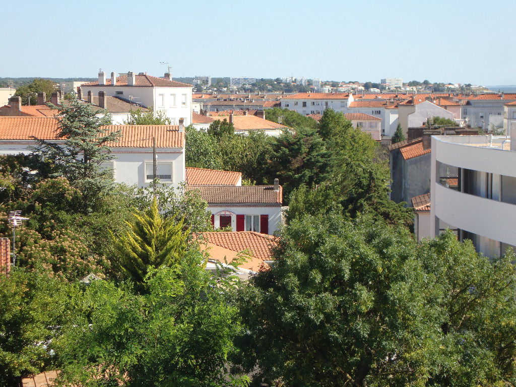 Apartment in the centre of Royan close to the market and beaches — 2-slaapkamer Appartement in Charente-Maritime