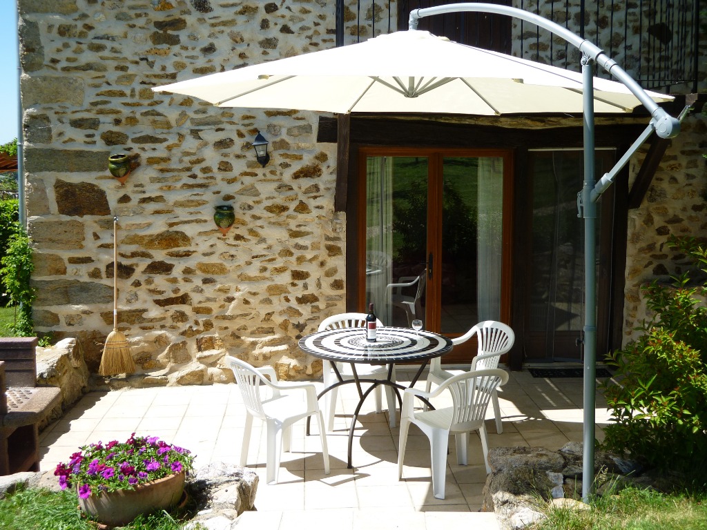 A beautiful character Aveyron gite with private heated swimming pool