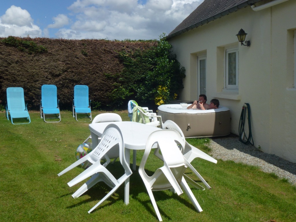 Brittany Holiday Cottage set in two acres with Fishing Lake