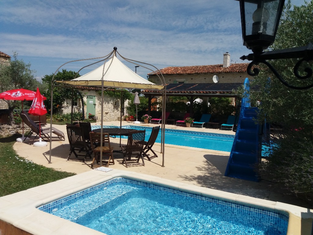 Beautiful 3 stone bedroom gite with 2 heated pools & 6 seat hot tub