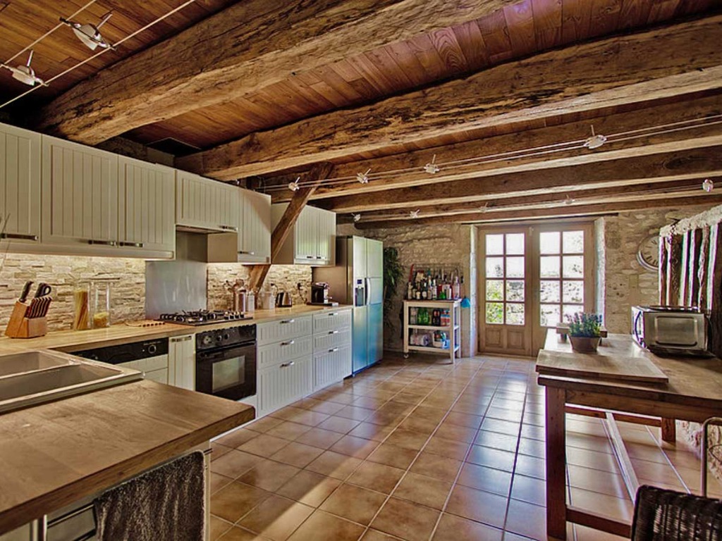 Character House for 6 guests with private pool