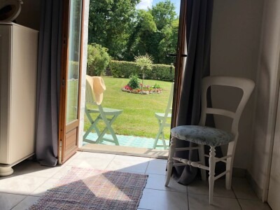 Gite Magic - Bright spacious one level Gite - a quiet haven for couples