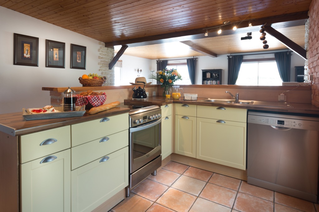 5BR Family Villa · Heated & Fenced Pool