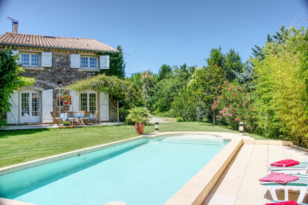Large stone-built house with air-conditioning and private pool — 4-camere Villa a Hérault