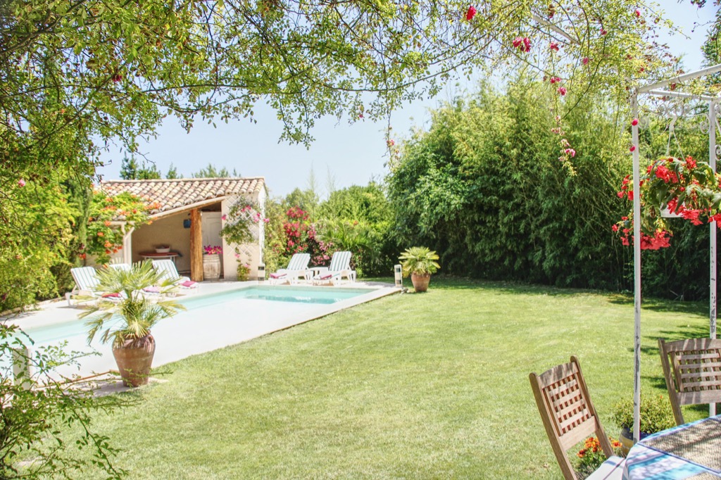 Large stone-built house with air-conditioning and private pool
