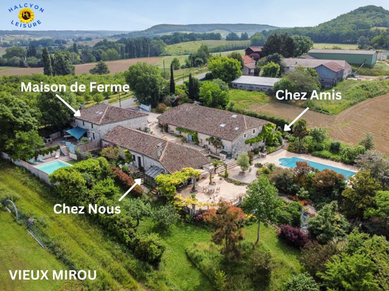 2 large gites with 2 private pools, sleeps 20