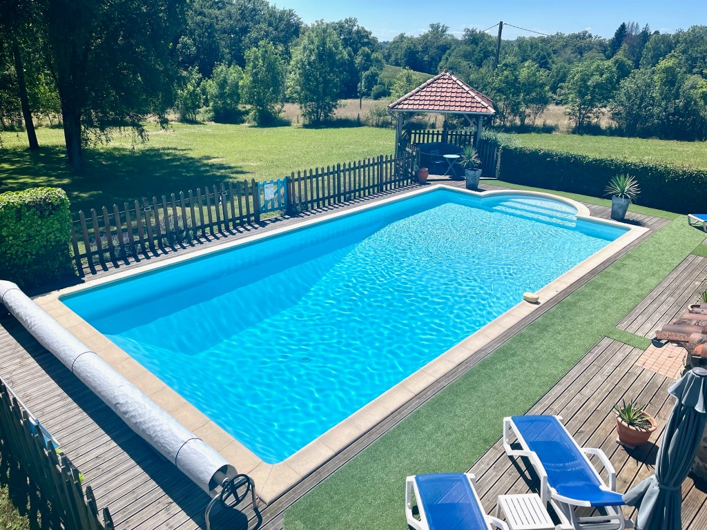Luxury Barn Conversion Sleeps 2-7 Private Pool and Gym. Hi Speed Wifi