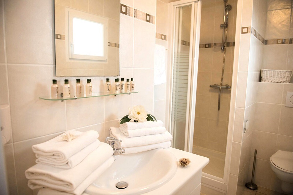 Villa Sophora - sleeps 6 with private pool