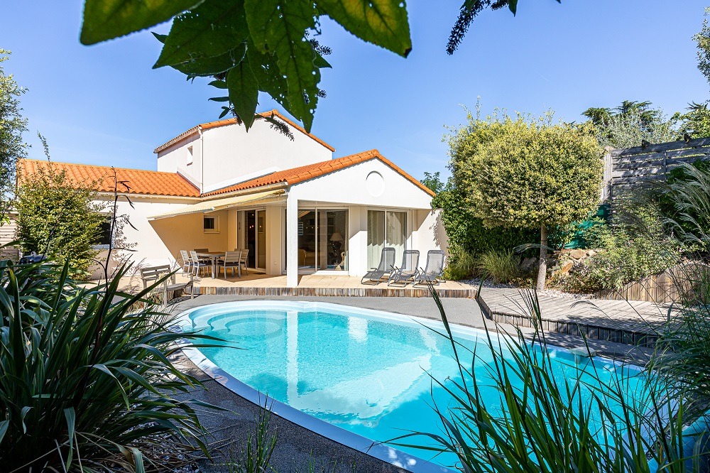 Villa Sophora - sleeps 6 with private pool