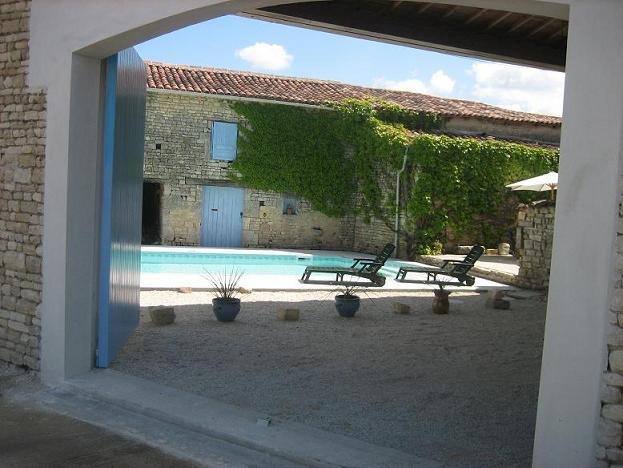 Charentaise farmhouse with private heated pool