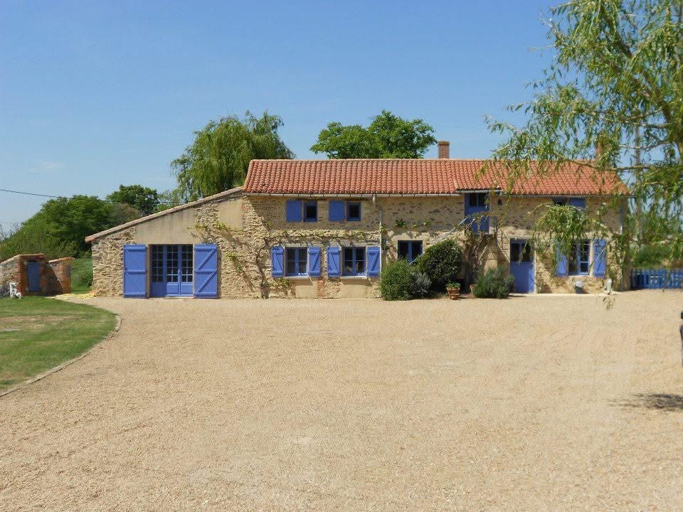 Le Haut Coudray Farmhouse with Private Pool — 4-Schlafzimmer Bauernhaus in Maine-et-Loire