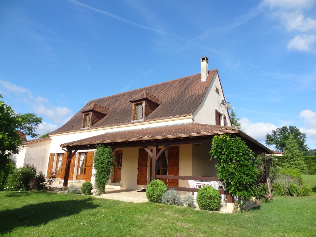 Le Colombier, heated pool near Sarlat, Dordogne