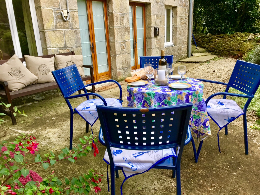 Romantic stone and beam cottage escape in the heart of Celtic Brittany
