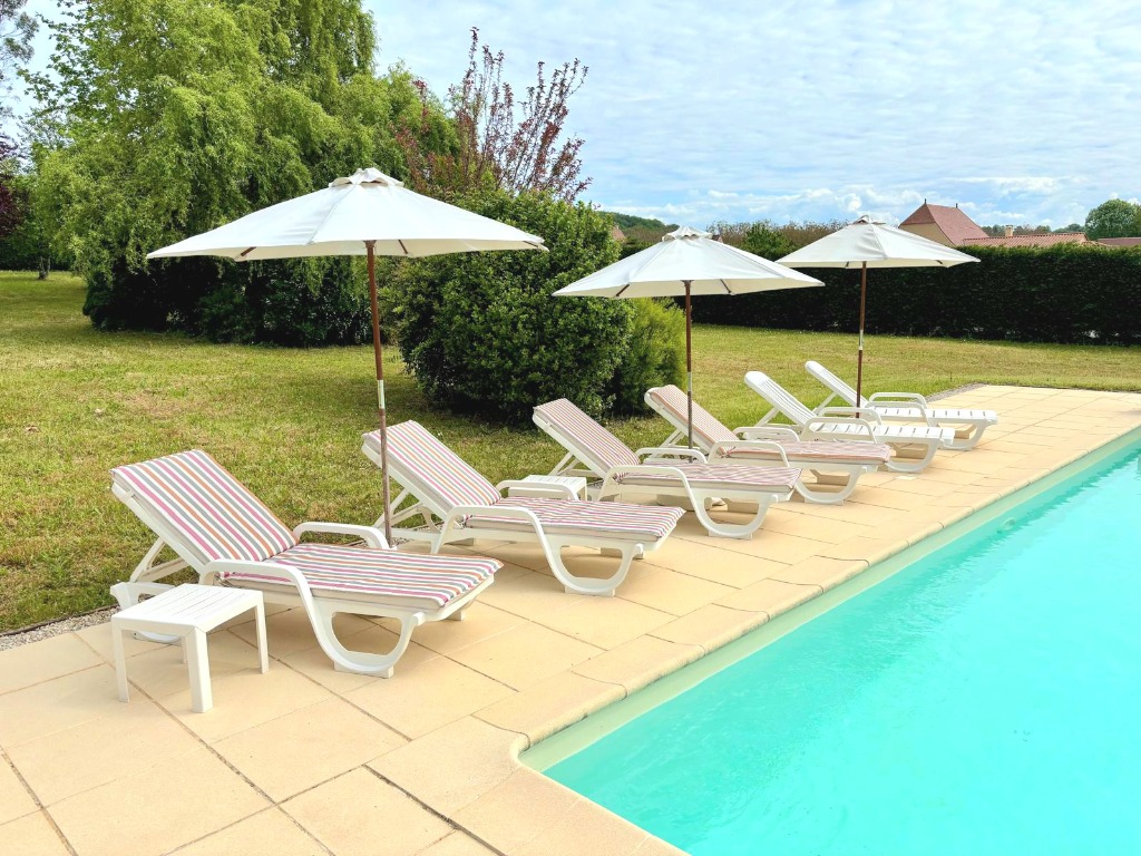 Le Colombier, heated pool near Sarlat, Dordogne