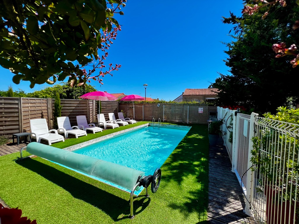 Mins from Sandy Beaches — 4-bed Villa in Vendée