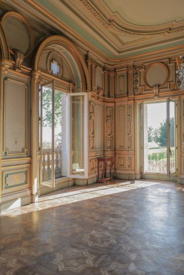 Chateau in Beaujolais with pool