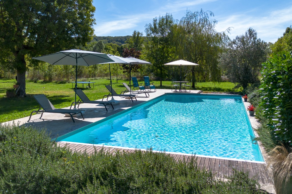 Secluded villa with pool in Lauzerte - flexible changeover days