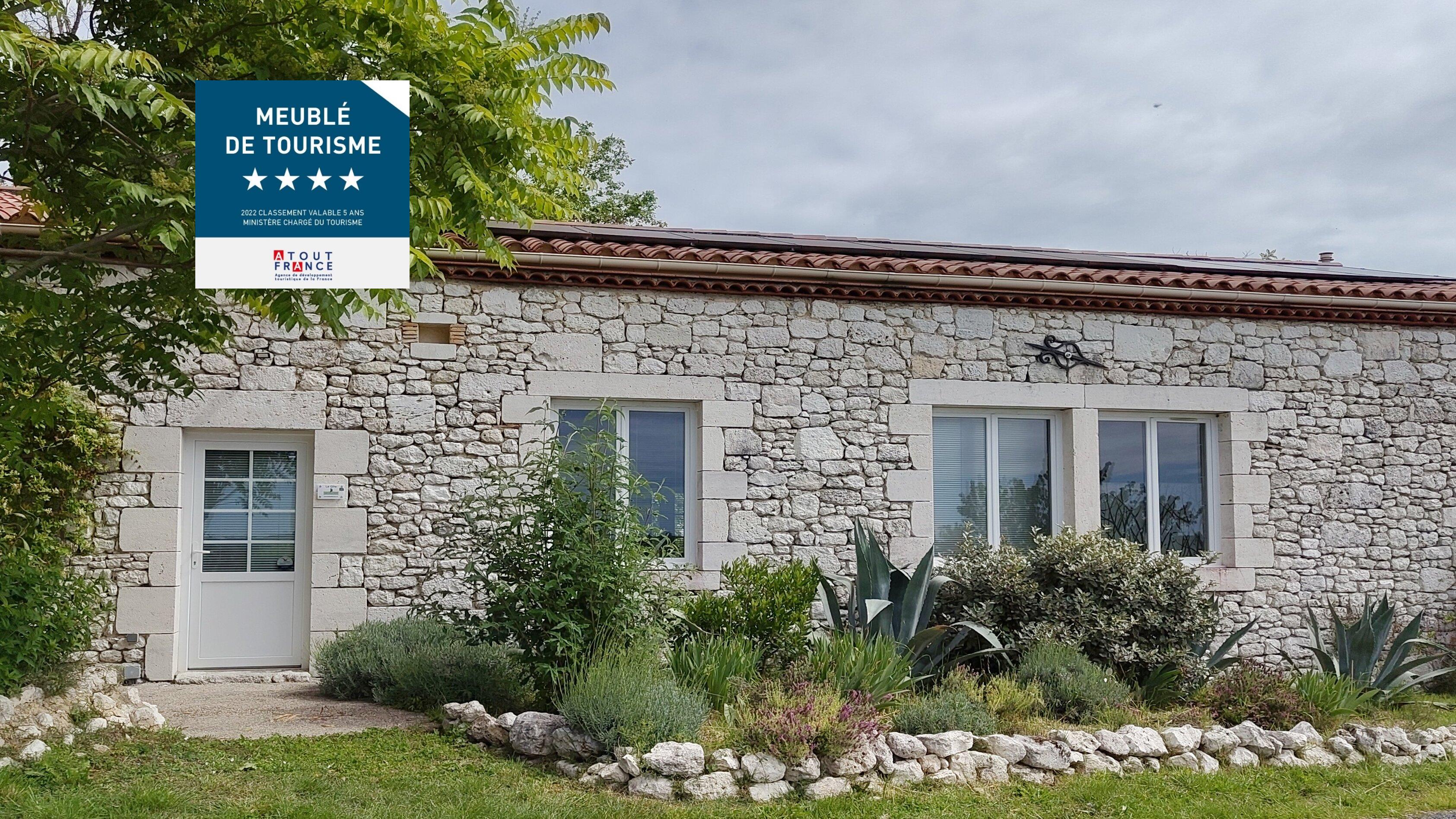 La BelleView - Le Gîte with heated swimming pool and hot tub — 2-dormitorios Gîte en Dordogne
