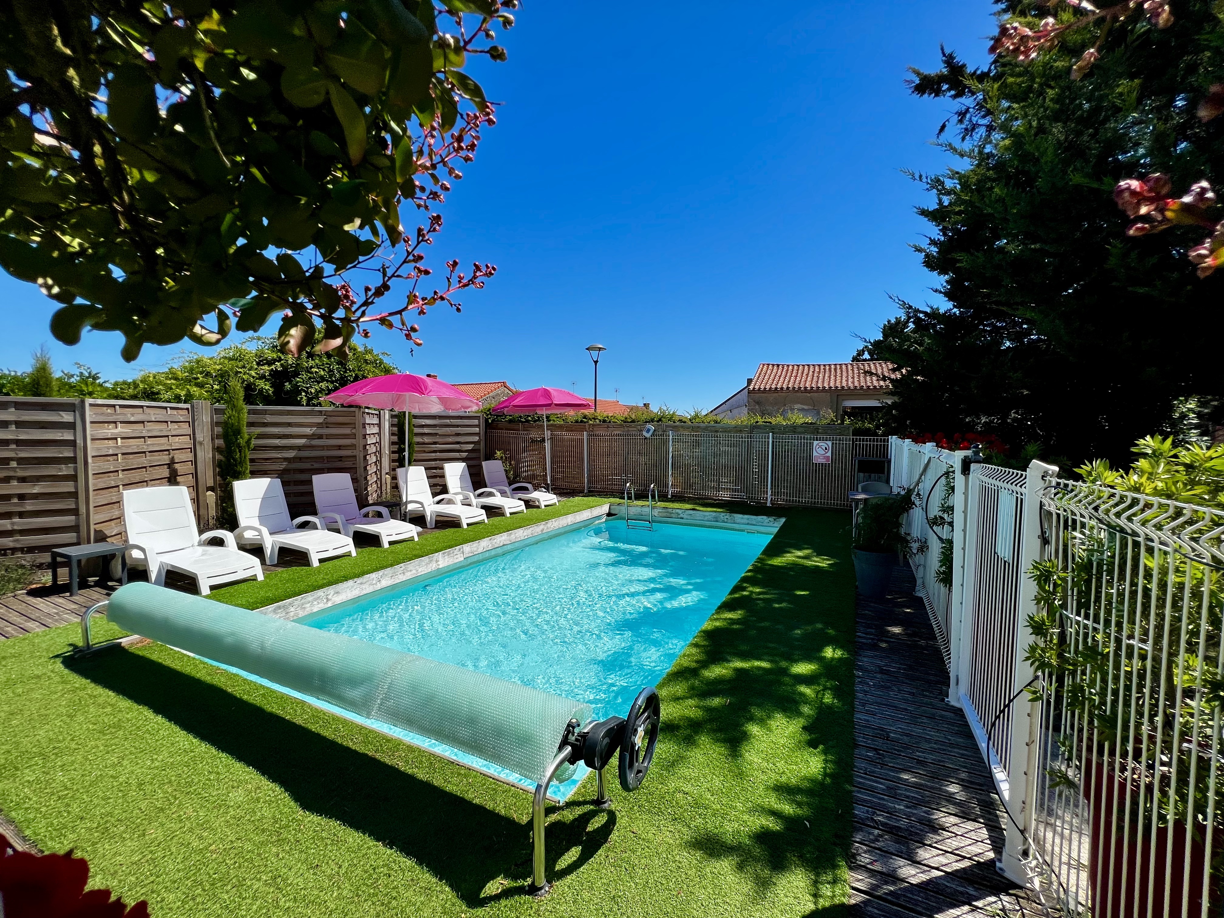 Mins from Sandy Beaches — 4-camere Villa a Vendée
