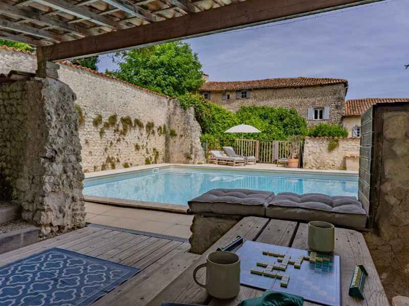 Les Chauvins - 2 historic gîtes with flexible arrival and departure days — 5-bed House in Charente