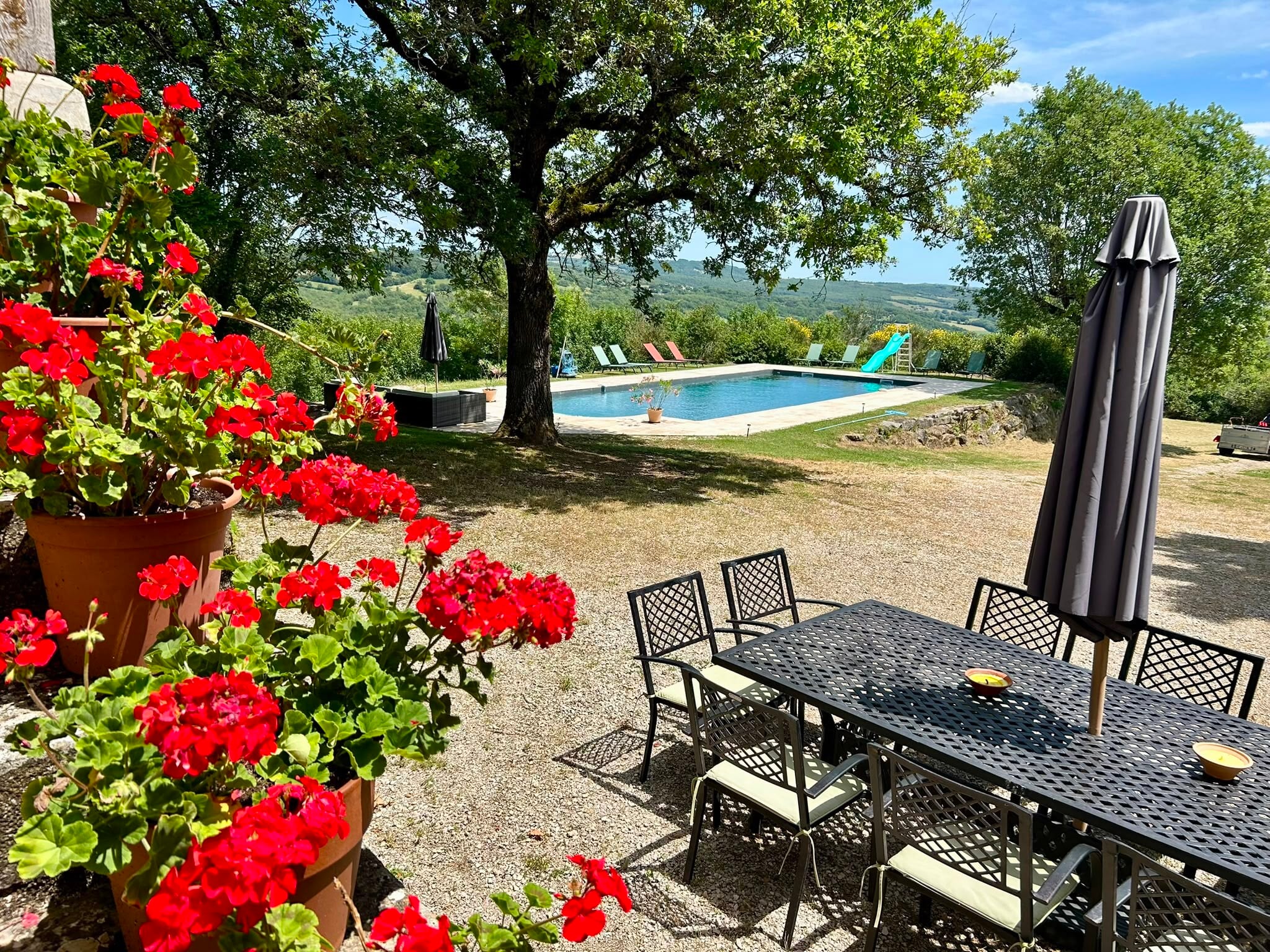 Outdoor dining terrace