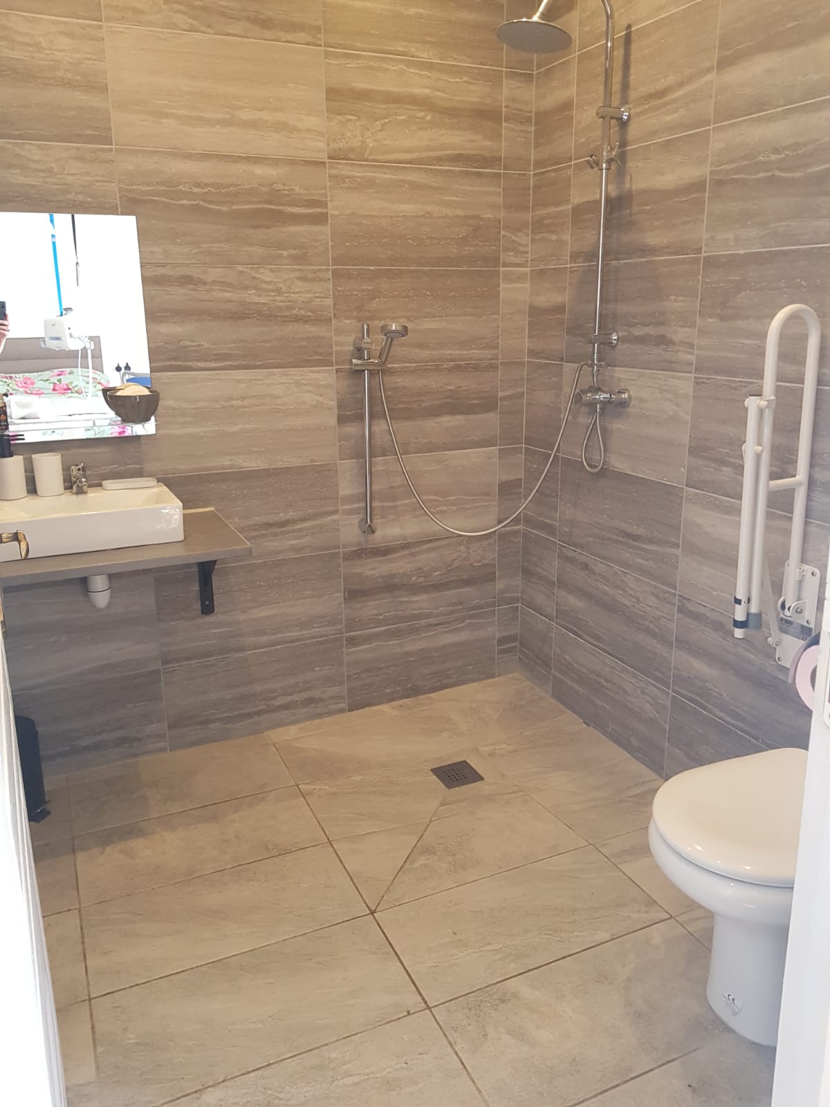 Accessible wetroom