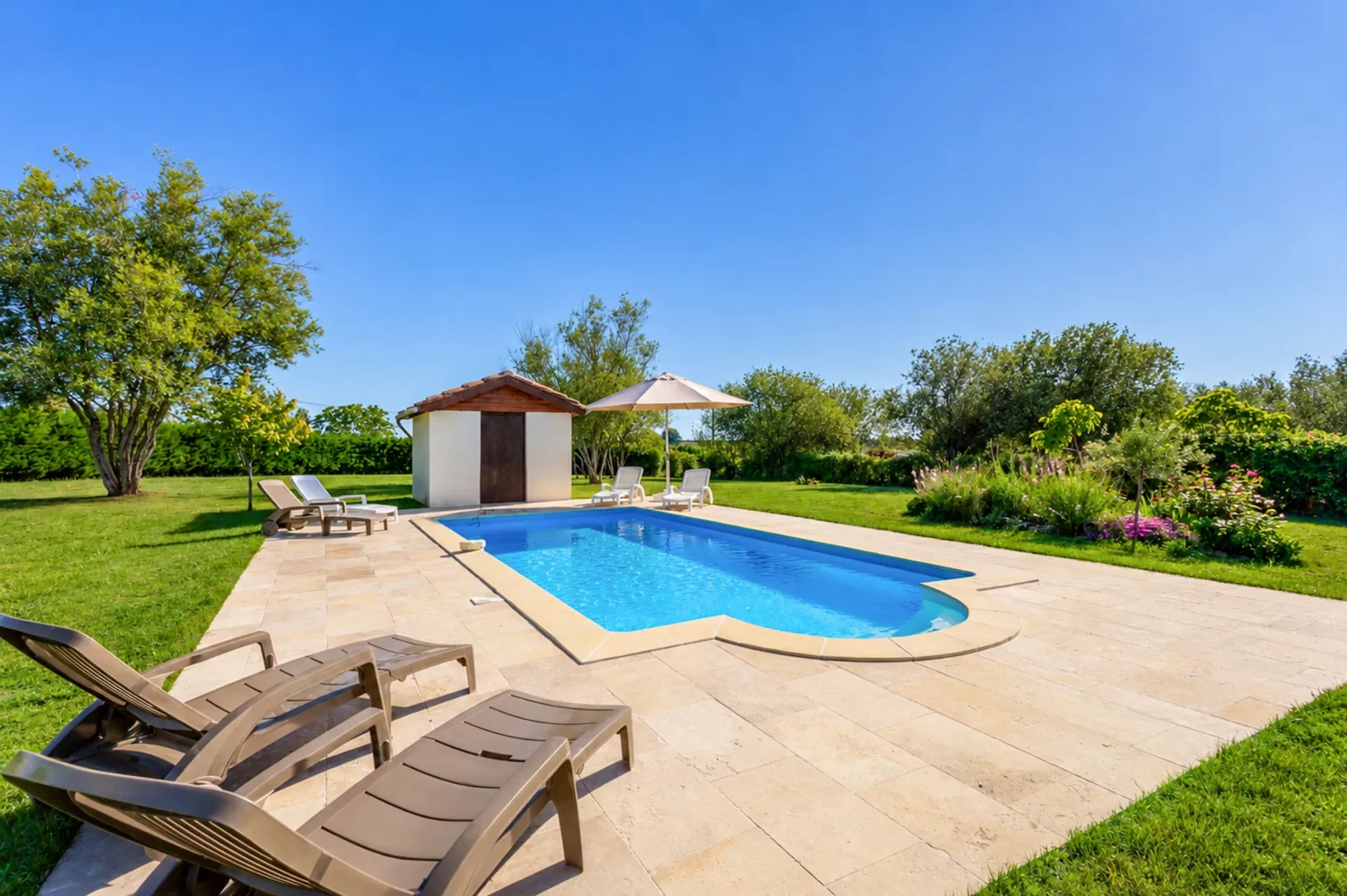 Les Oliviers – Private Pool and Ground-Floor Bedroom & Bathroom near Duras
