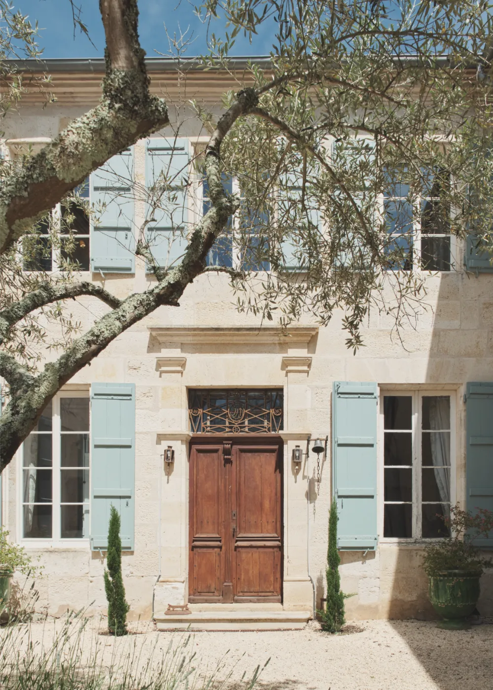 Entrance to Château de Lassalle