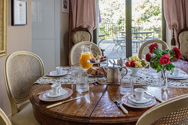 Villa Lucia, secluded, with private pool and air conditioning