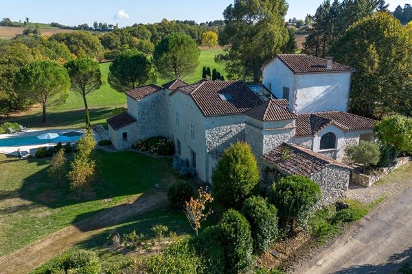Villa Lucia, secluded, with private pool and air conditioning
